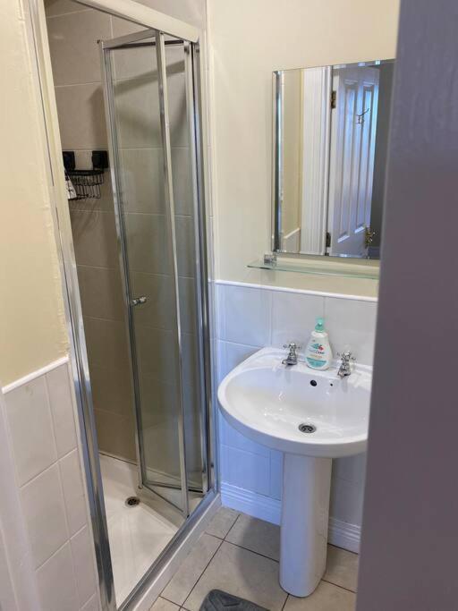 2 Bed Cosy Apartment In Heart Of Mullingar. Dış mekan fotoğraf